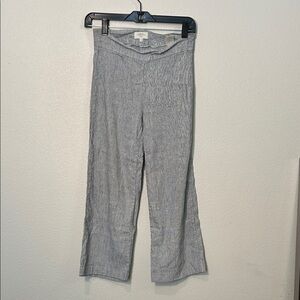 Stylish Gray Cropped Pants